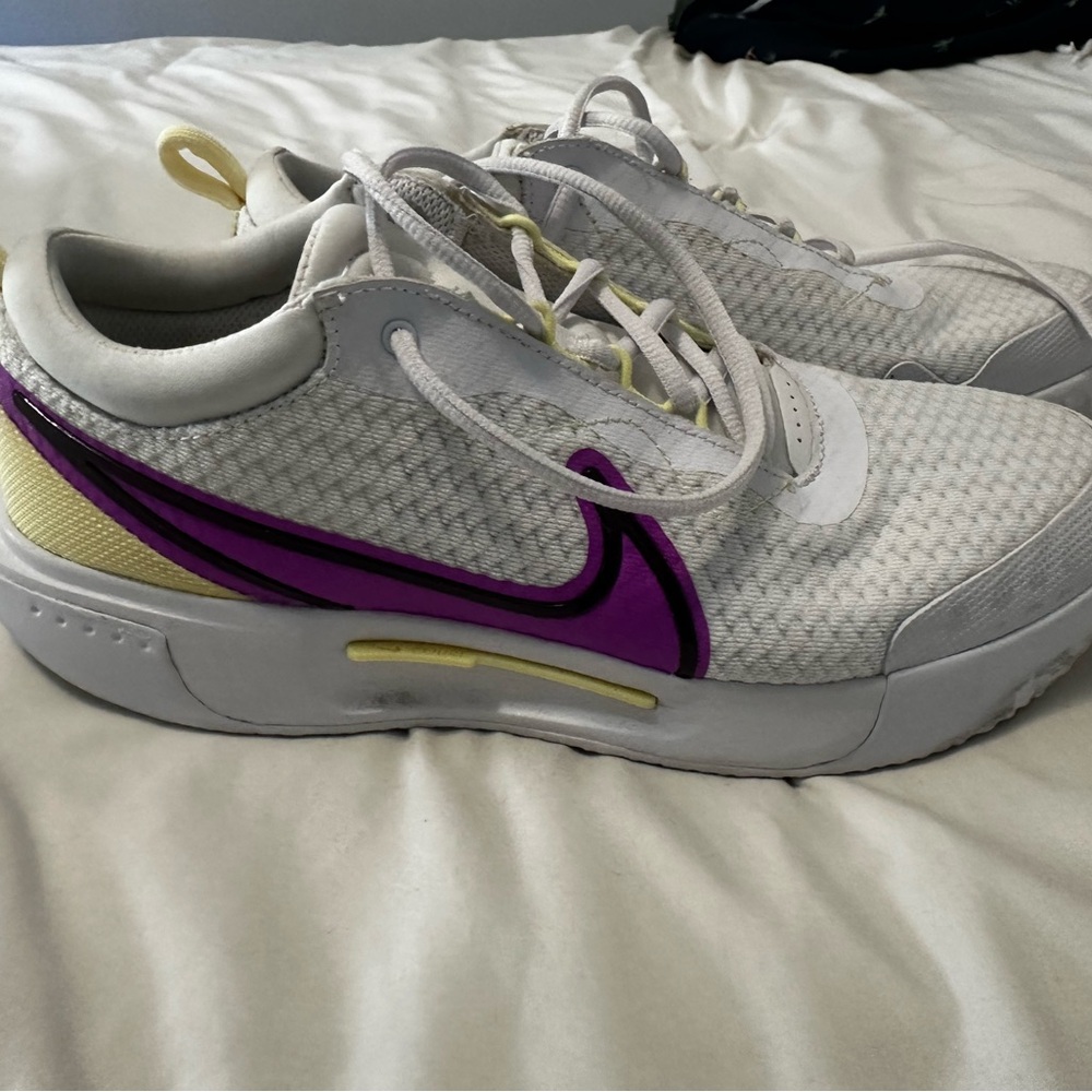 Nike Court Zoom Pro tennis shoes sz 8.5